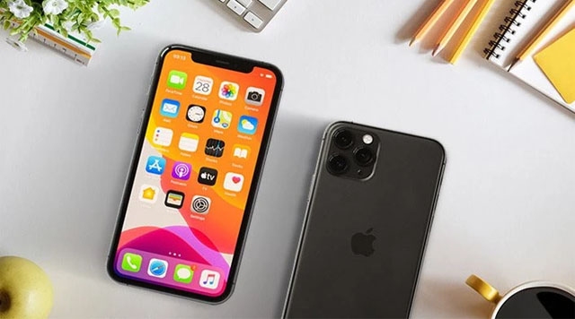 Giai đoạn ảm đạm nhất năm, điện thoại iPhone ào ào giảm giá, chiếc smartphone bị khai tử vẫn vô cùng ăn khách