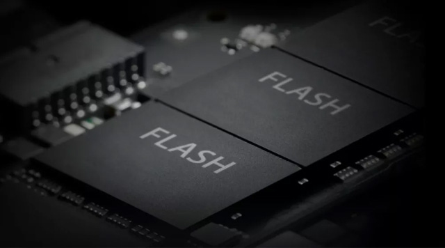 Samsung lấy lại vị trí đứng đầu công nghệ chip nhớ QLC, sắp có SSD 16TB cho anh em lưu trữ